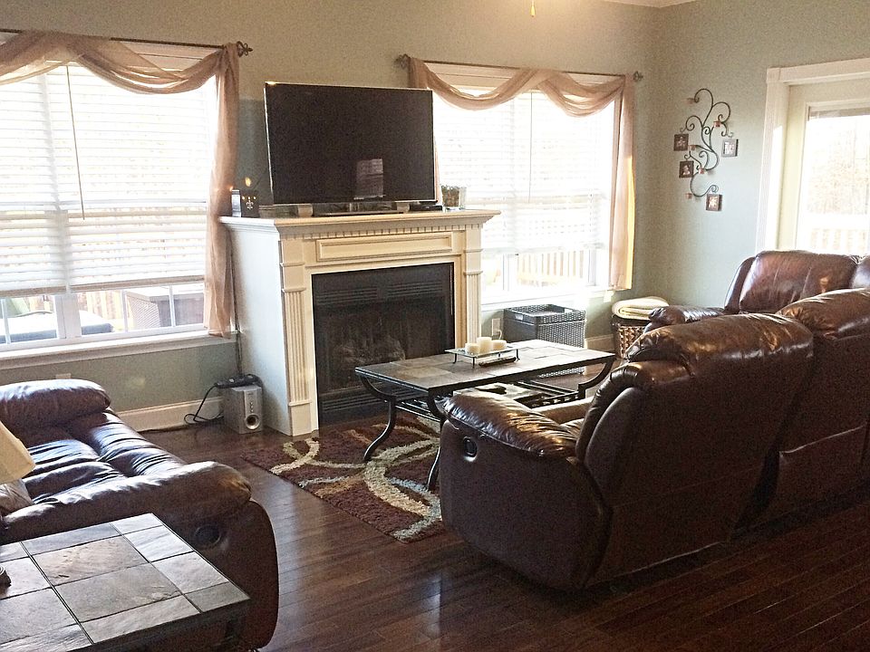 2nd image of 565 NW 65th Ave