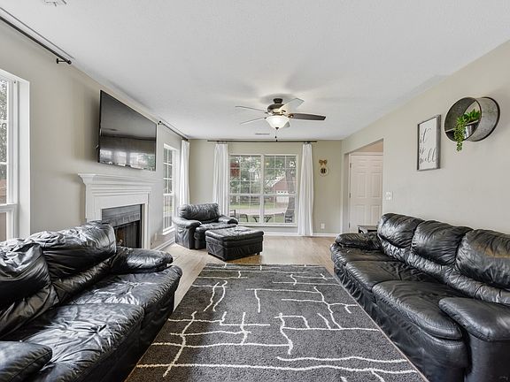 5th image of 2412 Keeling Dr