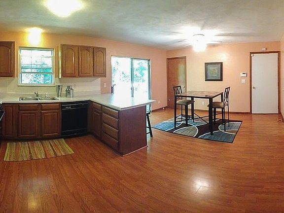 Kitchen / Dining