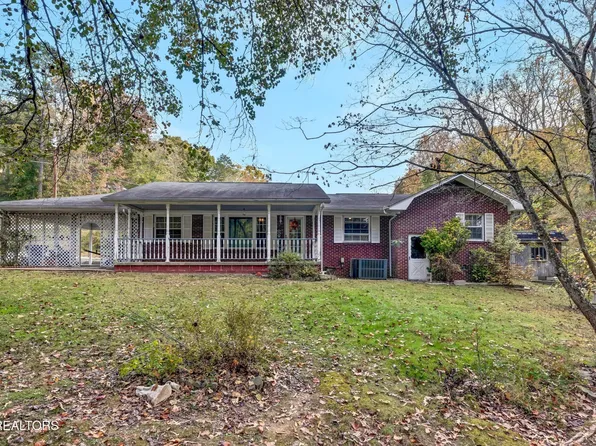 112 Montcrest Dr, Harriman, TN 37748