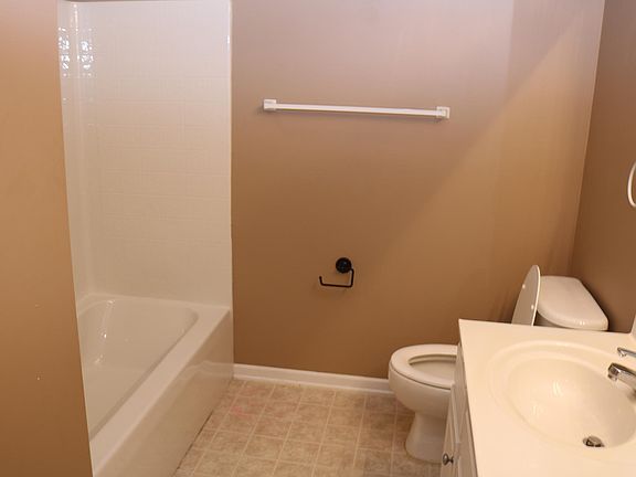 5th image of 3924 Bon Rea Dr