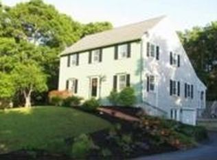 19 Old Castle Rd, Yarmouth Port, MA 02675