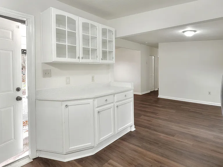 3006 Pinedale Ave — Photo 10