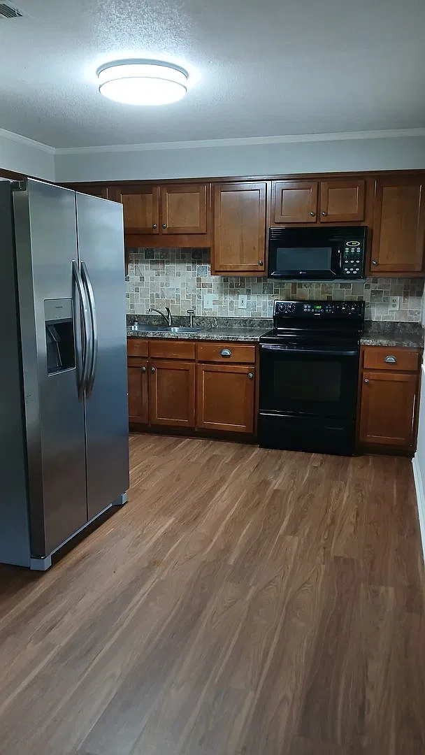 1 BD/ 1 BA — Photo 2