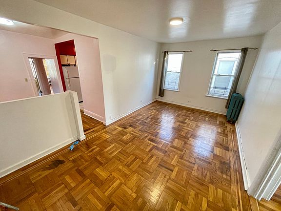 3rd image of 1226 Ward Ave Floor 2