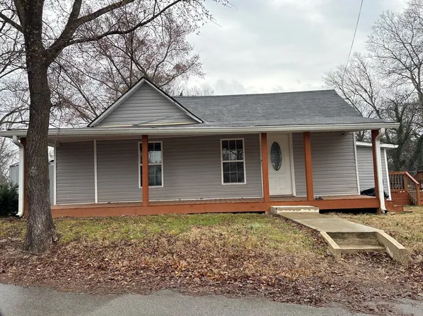 128 Cedar St, Dover, TN 37058