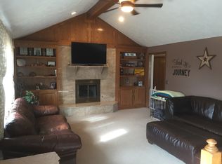 1007 Tekamah Ln, Papillion, NE 68046
