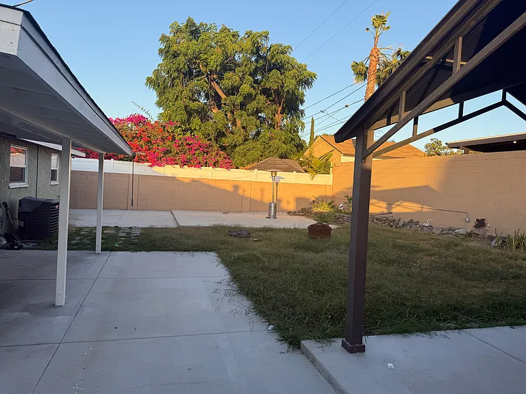 2106 W Olive Ave — Photo 10