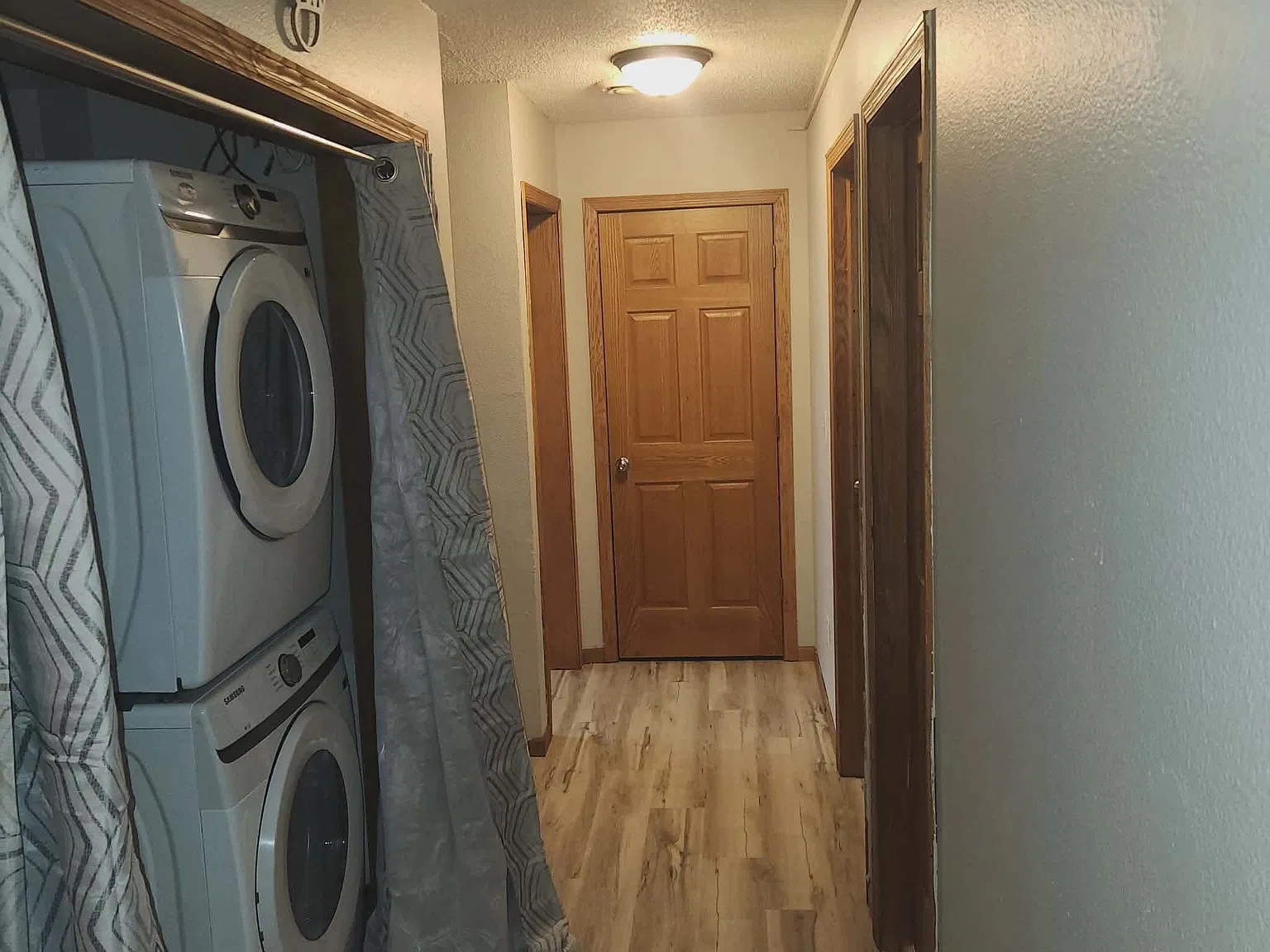 4 bed, 1125 sqft, $2,500 — Photo 2