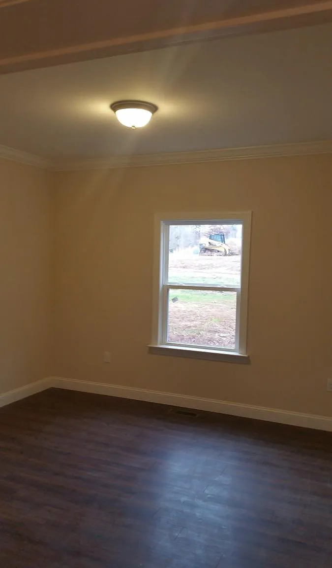 3 bed, 1620 sqft, $1,900 — Photo 3