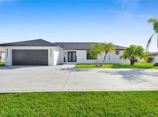 2851 SE 19th Pl, Cape Coral, FL 33904