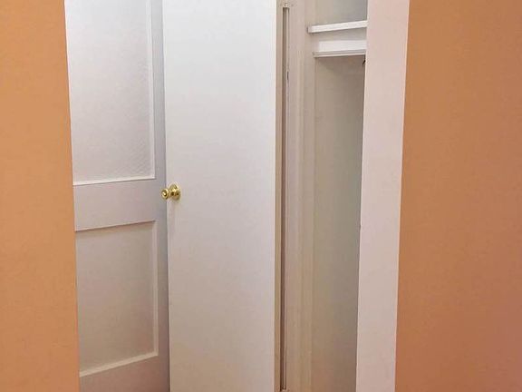 4th image of 2511 30th Ave APT 2R