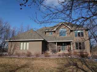 2531 Bridle Creek Trl, Chanhassen, MN 55317