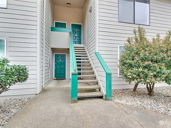 2nd image of 1102 8th Street NE #32