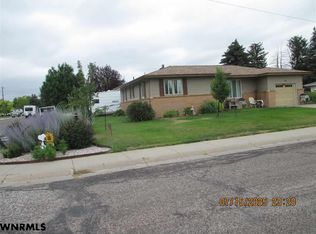 2015 17th St, Gering, NE 69341