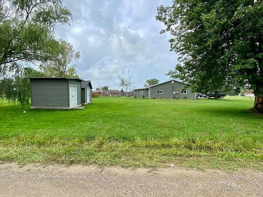 2nd image of 763 W M 55 Rd