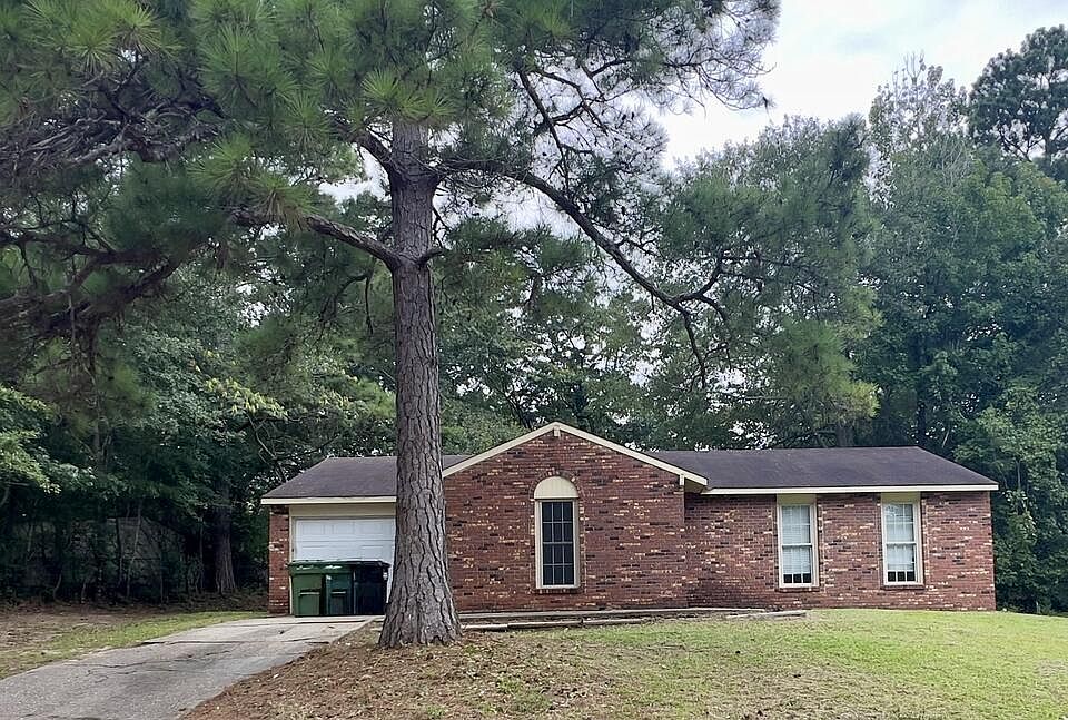 1st image of 2215 Barnes Dr