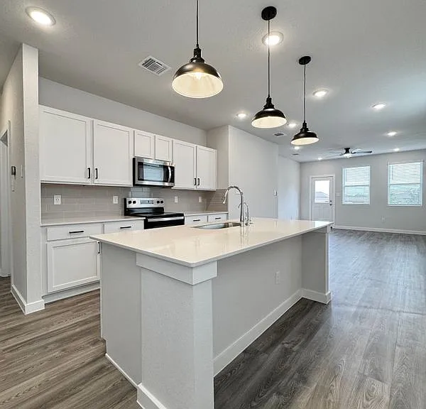 14702 Emerio Dr — Photo 1