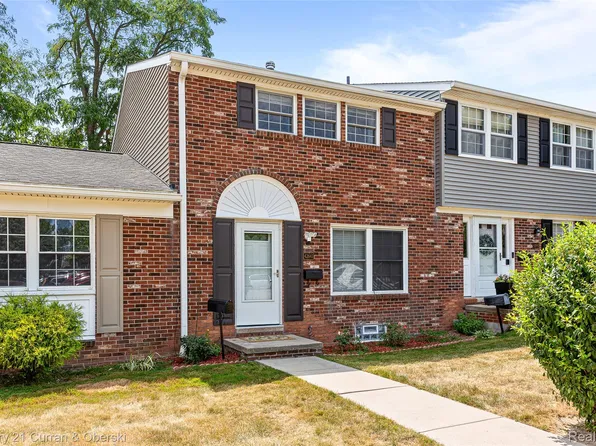 42641 Savoy Ct #71, Northville, MI 48167