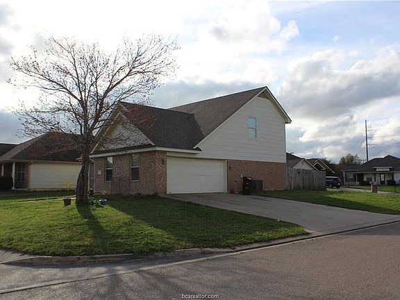 3rd image of 2913 Horseback Ct