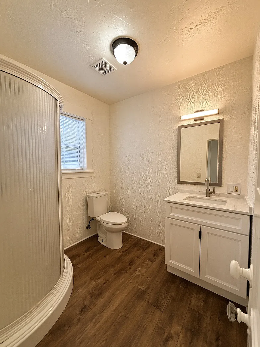 Studio, $1,800 — Photo 4