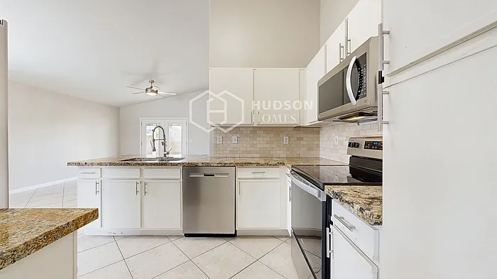 15827 W Adams St — Photo 13