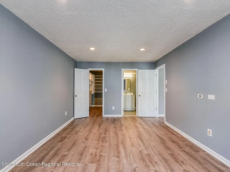 45 Tulip Ln — Photo 13