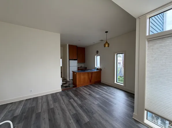 14 W Dravus St #B, Seattle, WA 98119