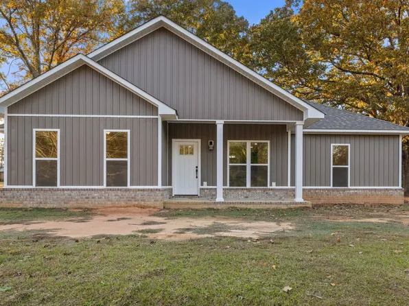 215 County Road 218, Farmington, MS 38834