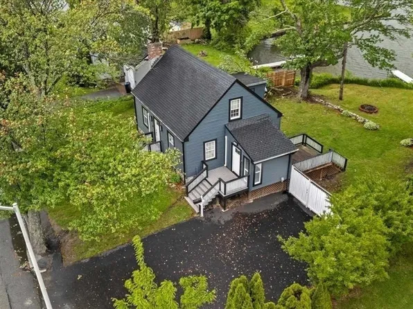 522 Grove St, Worcester, MA 01605
