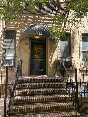 Rented by Manhattan Flats | media 9