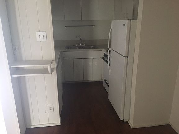 4th image of 1000 Heights Blvd APT 24