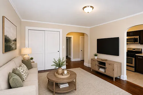 Lennox Apartments Photo 1