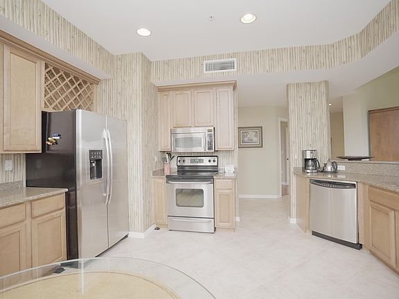 3rd image of 25130 Sandpiper Greens Ct #1