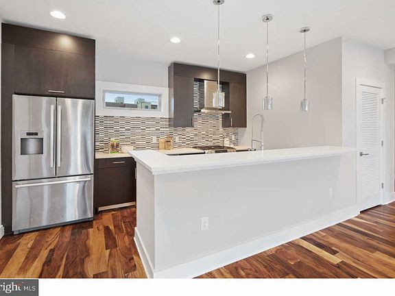 5th image of 843 N Orianna St