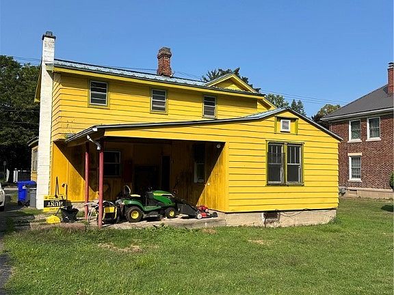 3rd image of 115 Buffalo St