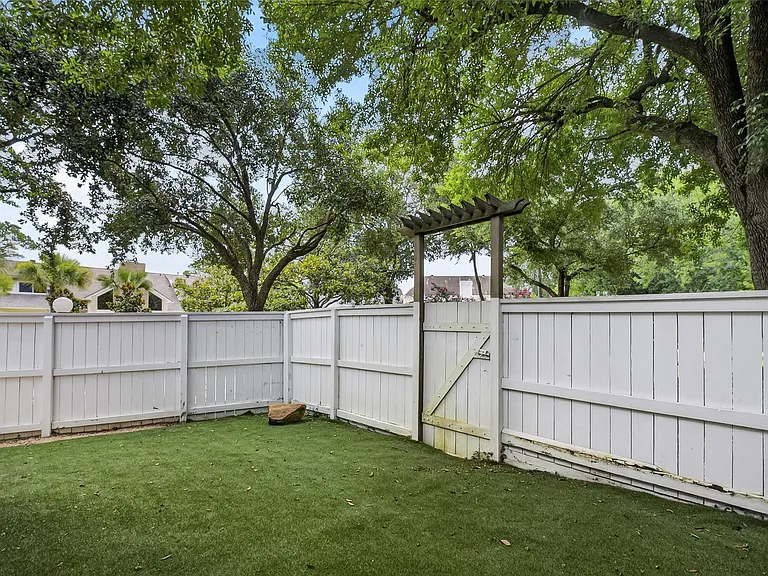 1344 Chardonnay Dr — Photo 38