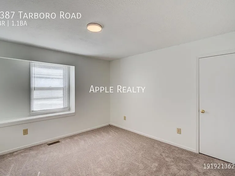 1387 Tarboro Rd — Photo 18
