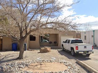 302 Valencia Dr NE, Albuquerque, NM 87108