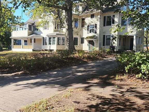 3rd image of 129 Morgan St