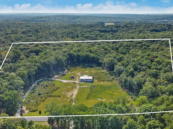 3082 Porch Rock Rd, Pikeville, TN 37367