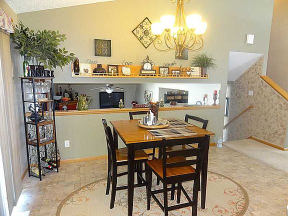 5th image of 210 Rogers Dr