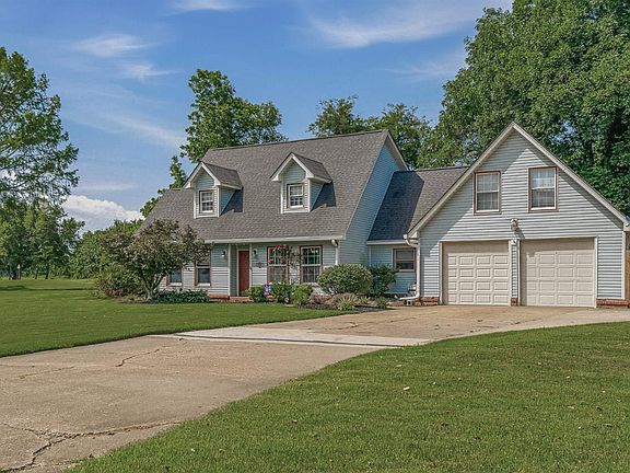 2nd image of 1099 Golf Links Dr