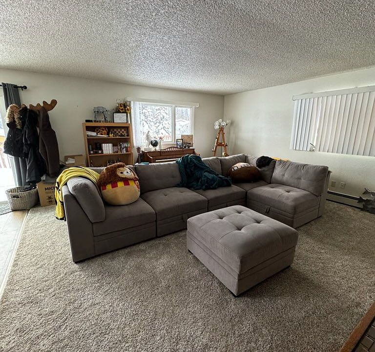 1st image of 903 W 40th Ave APT 1