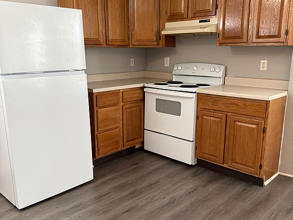 4th image of 2 N Main St APT 1