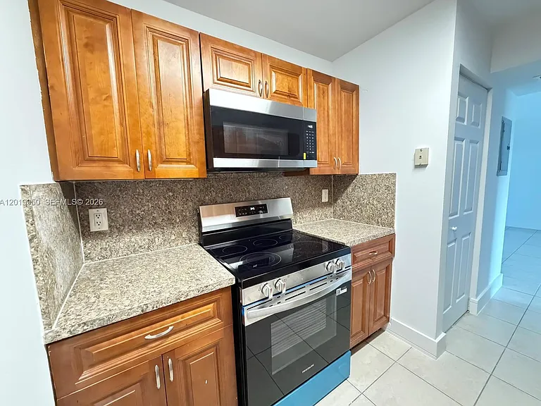 8200 SW 210th St #213 — Photo 6