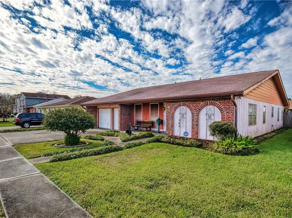 644 Oakwood Dr, Terrytown, LA 70056