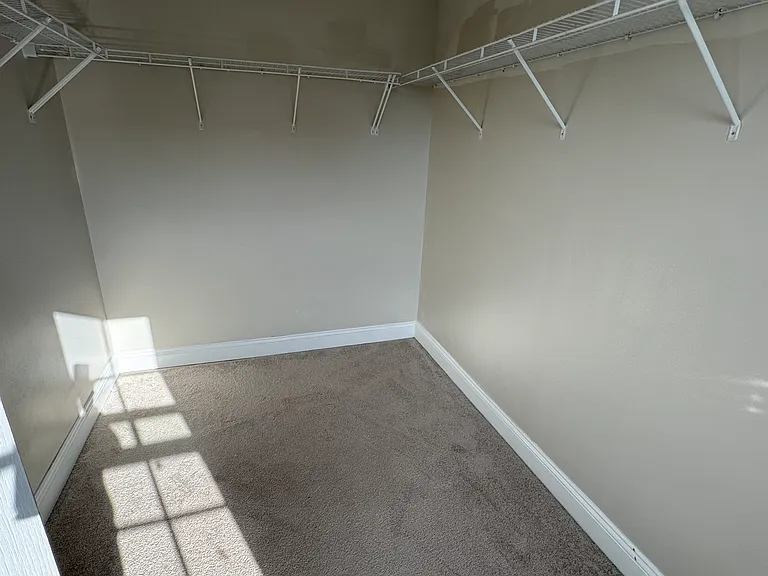 3685 Chippendale Cir — Photo 21