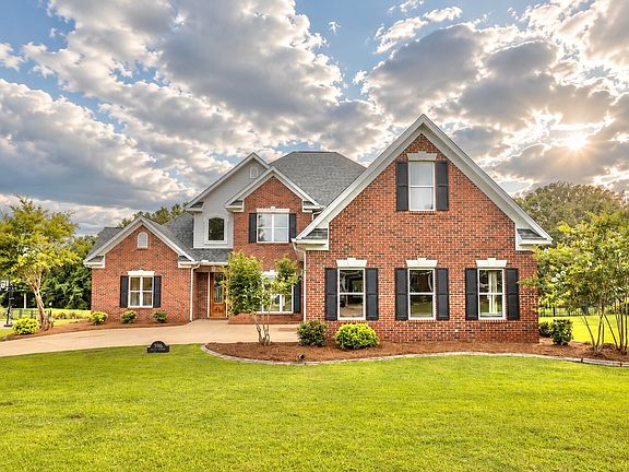 2nd image of 396 Elm Dr