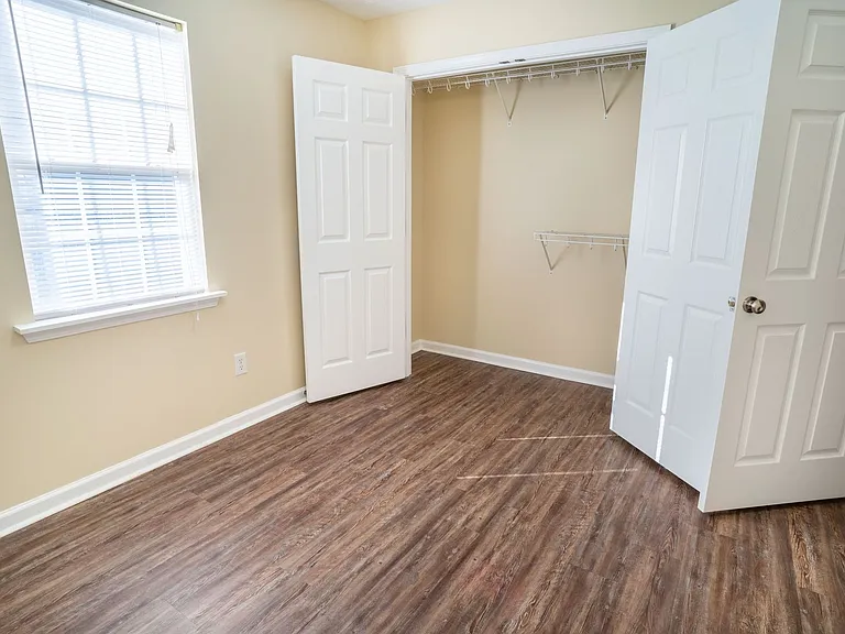 414 Madison Ave NW — Photo 12